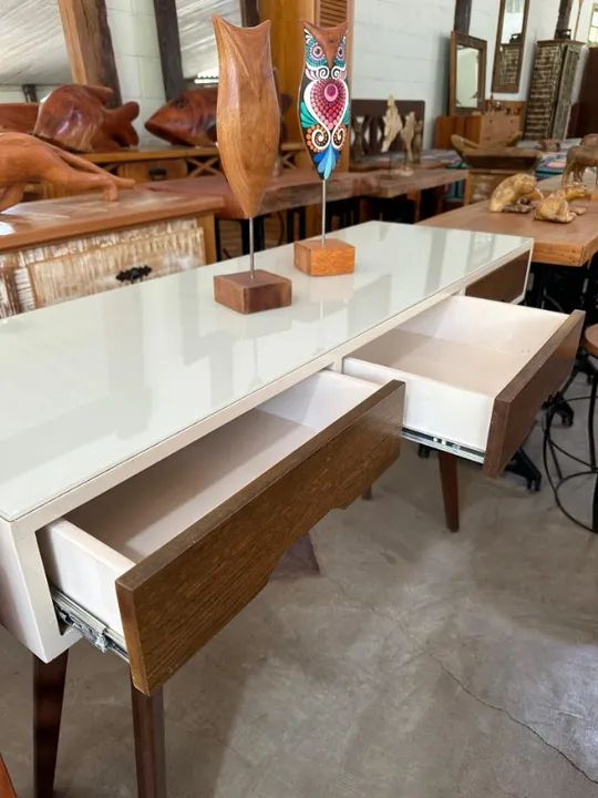  Aparador de MDF com 3 Gavetas e Detalhe em Vidro  - Foto 2