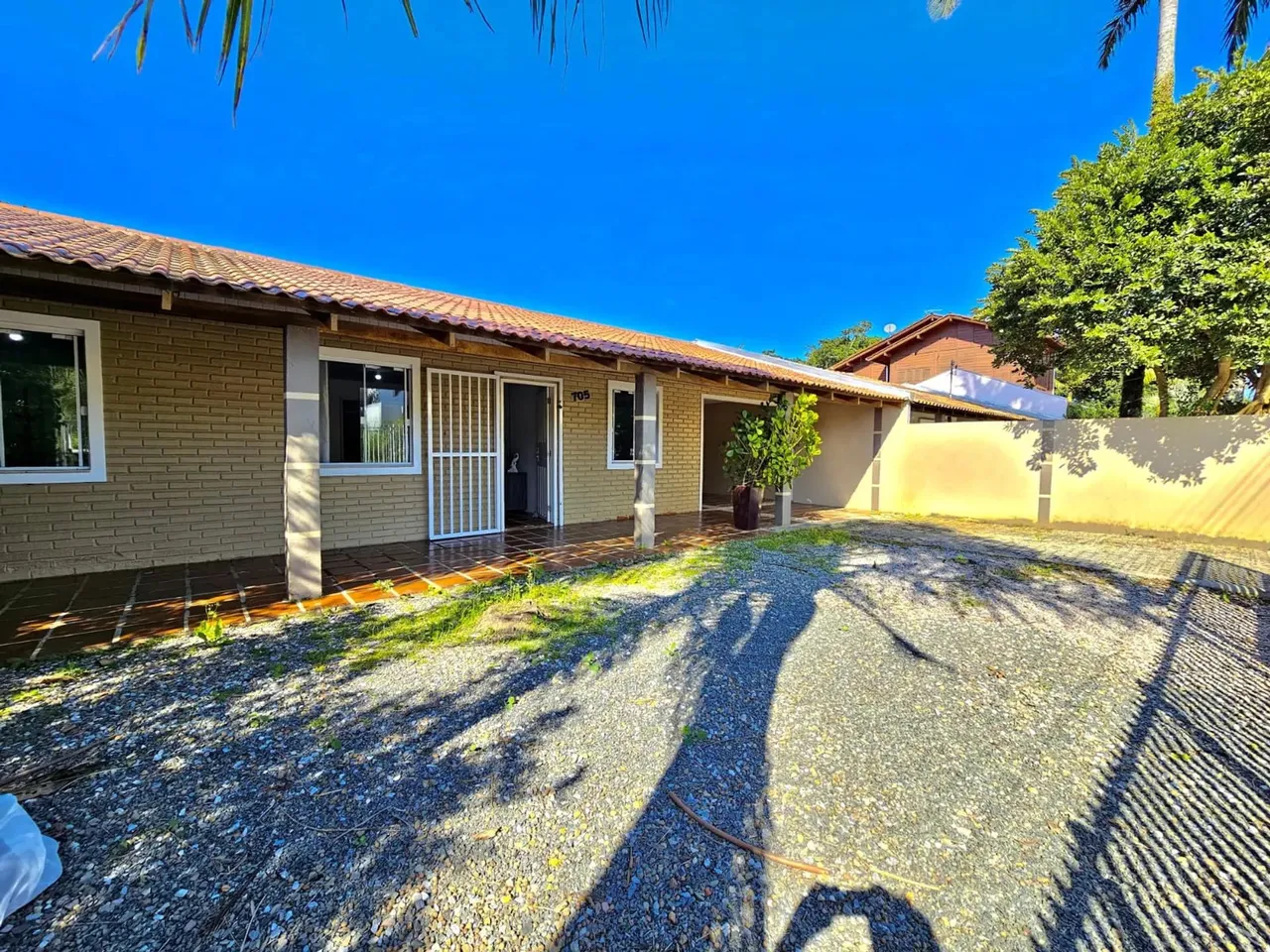 Casa de condomínio para aluguel tem 104 metros quadrados com 2 quartos