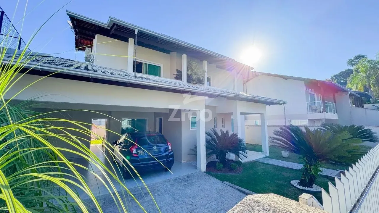 Casa para alugar com 3 quartos, sendo 1 suíte, no bairro Velha em Blumenau
