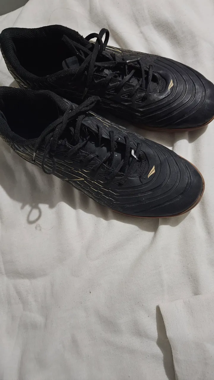 Chuteiras de Futebol - Novas!