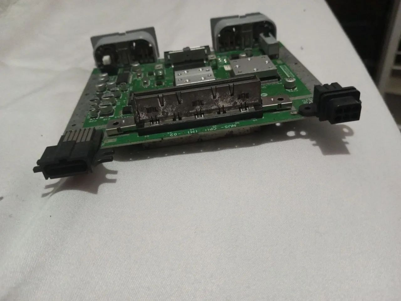 **PraSair** Placa - Nintendo 64 (Nus cpu M 02) 1997, liga e não da imagem - Foto 4
