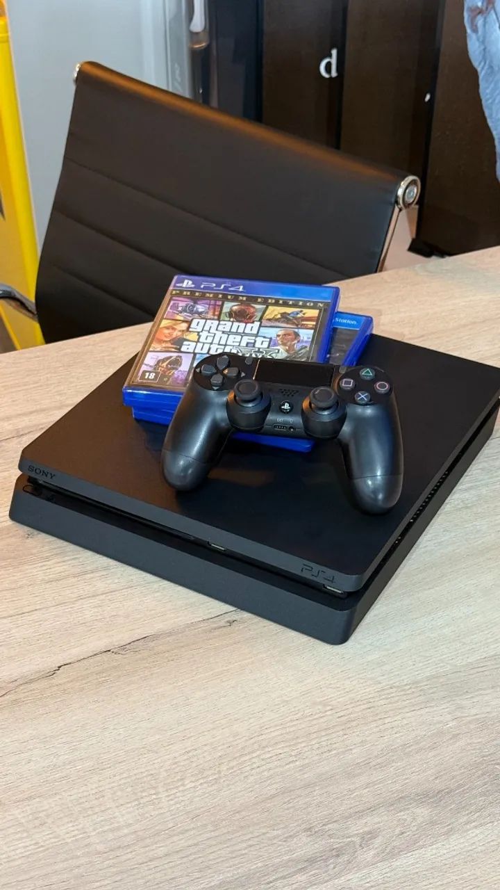 PlayStation 4 Slim 500GB - Loja física! Com controle e 2 jogos! Com 3 meses de garantia!