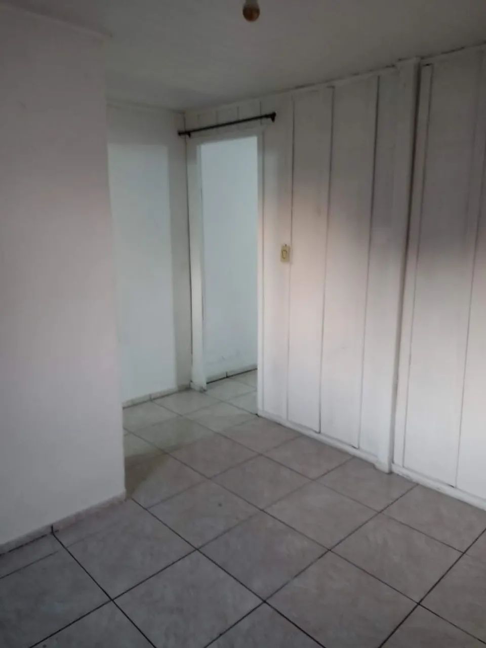 Casa 1 quarta Sta Felicidade incluso água e luz
