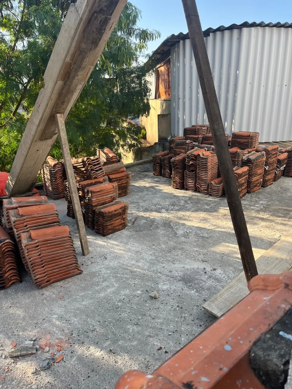 Telha colonial portuguesa - aproximadamente 1500 telhas (90m2)