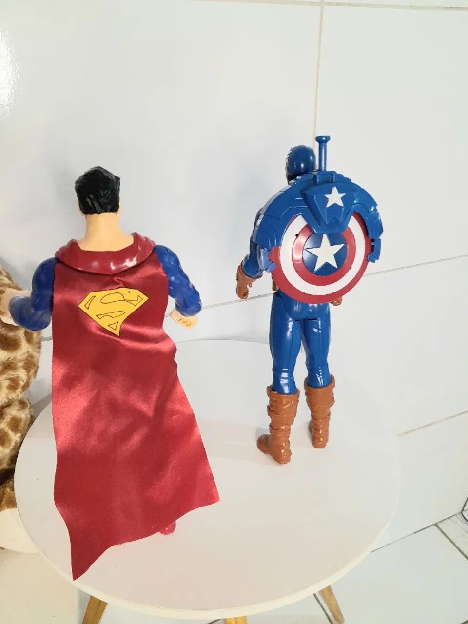 Bonecos de ação Superman e Capitão América - Foto 5
