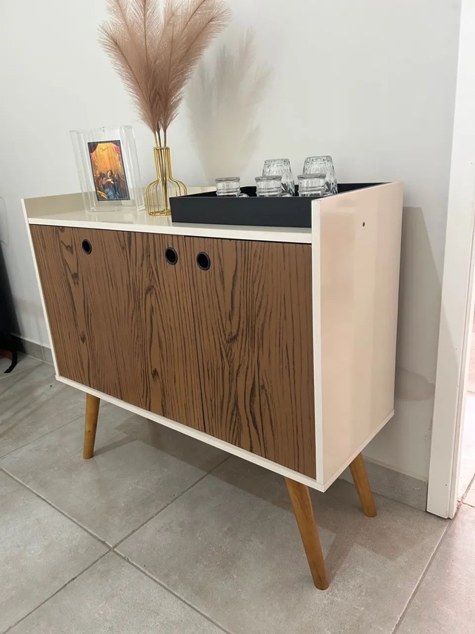 Buffet MDF madeira e off white seminovo