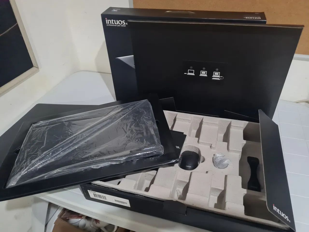 Wacom Intuos 4 Large PTK-840 - Mesa digitalizadora (Leia a descrição) - Foto 6