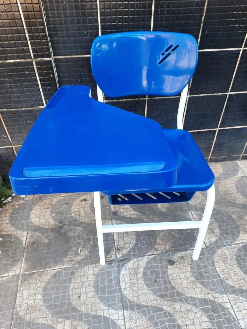 Cadeira escolar azul com mesa - Foto 2