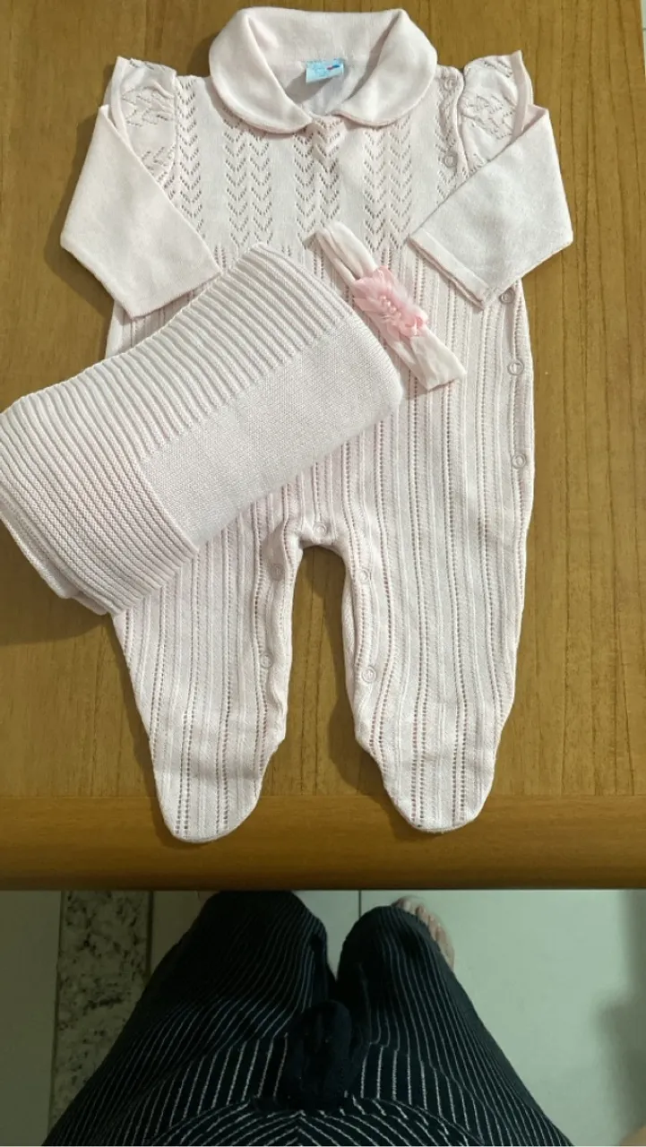 Kit Bebê Rosa - Macacão, Touca e Faixa