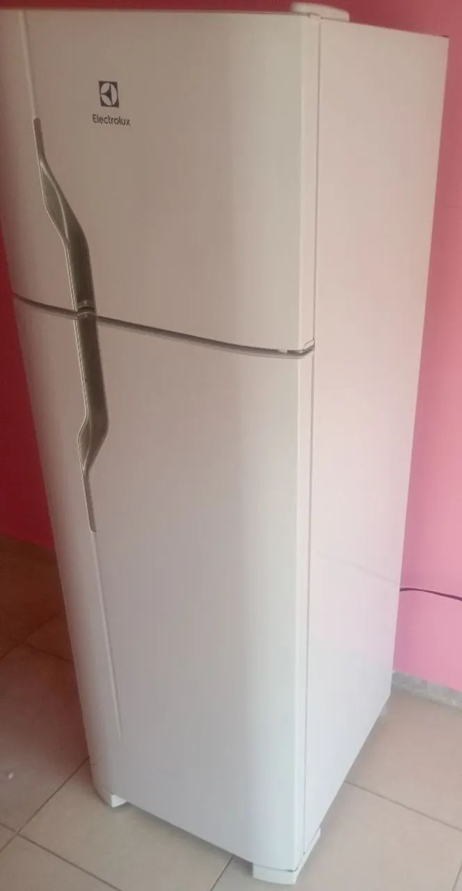 Vende-se essa geladeira Electrolux gelo seco - Foto 5