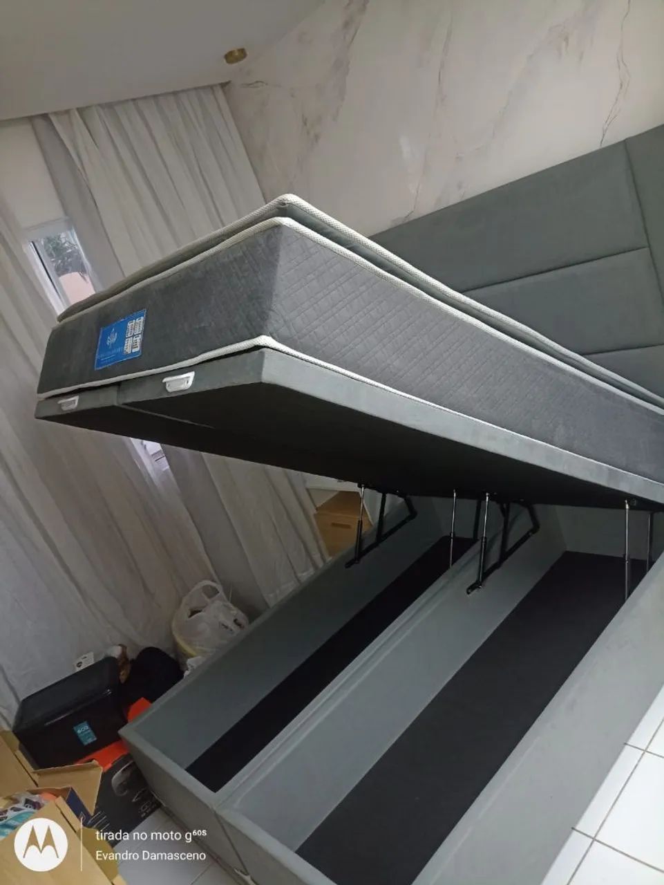 Cama Box Queen com Baú