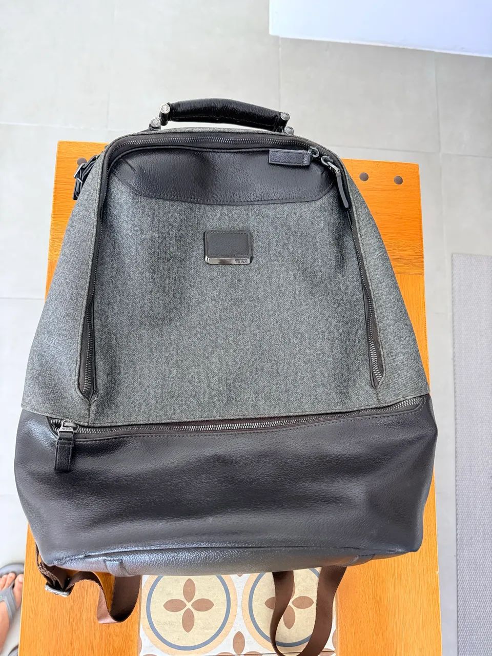Mochila TUMI - 100% couro