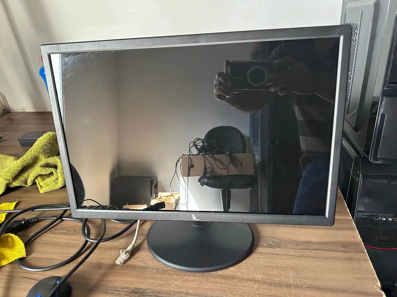 monitor novo com hdmi 19,5 loja com garantia temos 16 pol 200,00 cada
