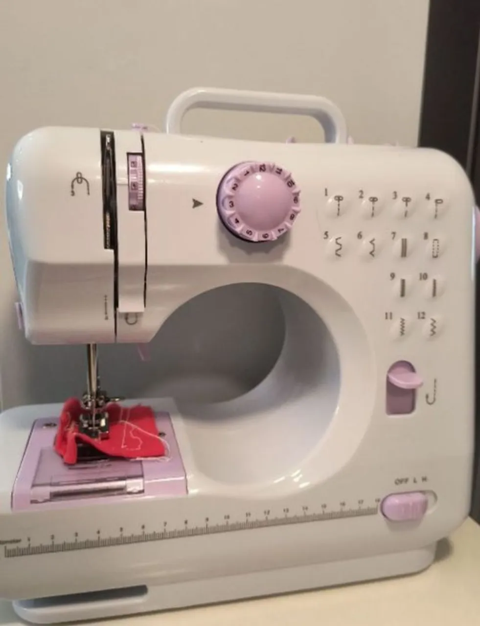 Máquina de Costura Portátil - Costure com Facilidade!