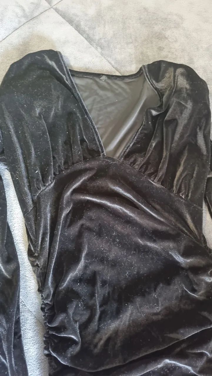 Vestido de Veludo Preto Elegante - Foto 2