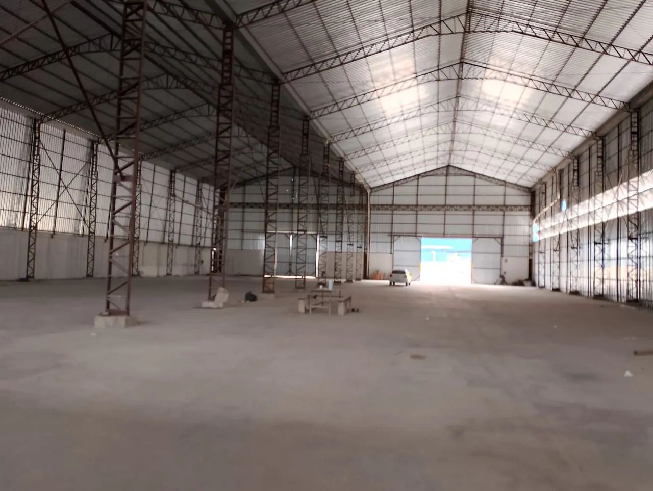 VENDO GALPÃO COM 2.400M2 NA TORQUATO TAPAJÓS - Foto 2