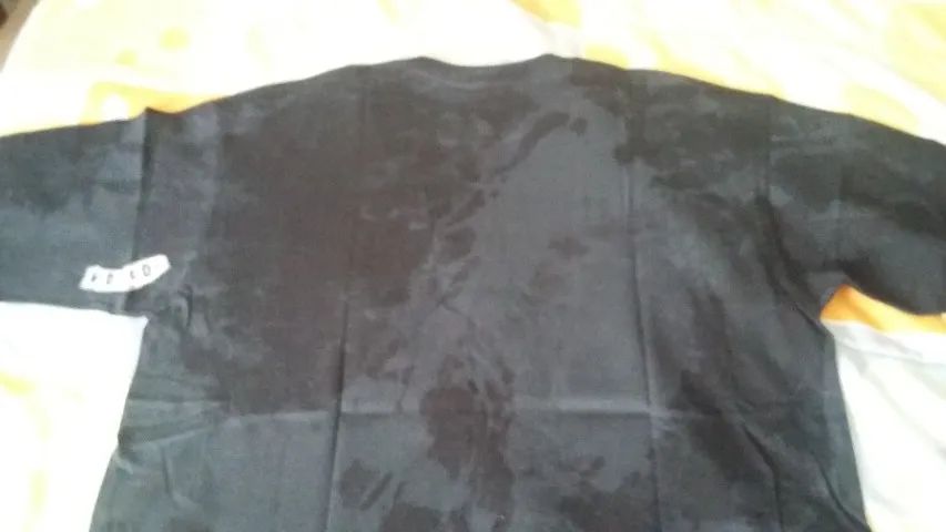 Camiseta Volcon guitarra - Foto 4