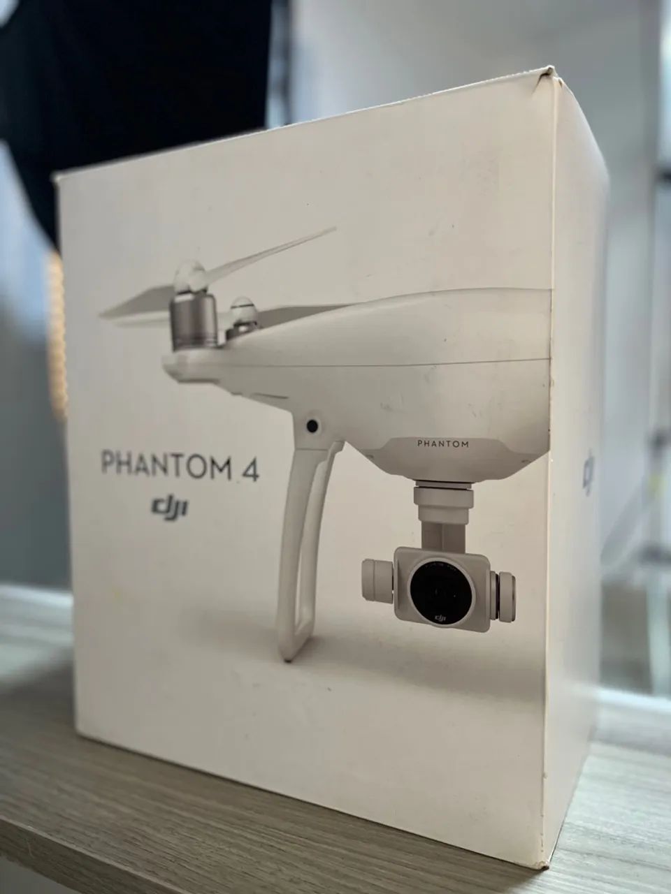 DJI Phantom 4 - Drone Profissional