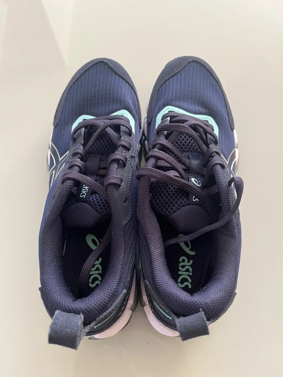 Tênis Asics Azul Marinho - FEMININO - Conforto e Estilo