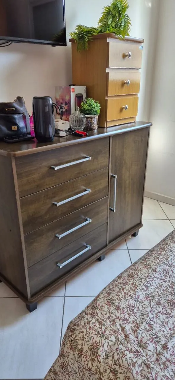 Cômoda Amadeirada com Gavetas e Porta
