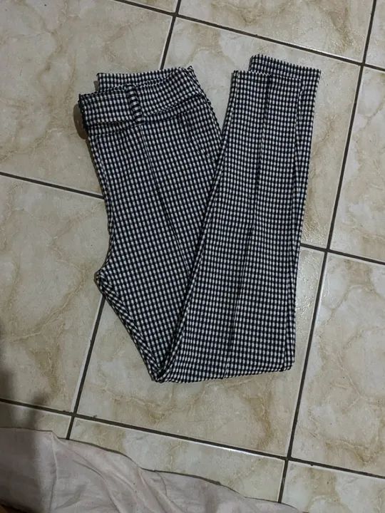 Calça xadrez feminina