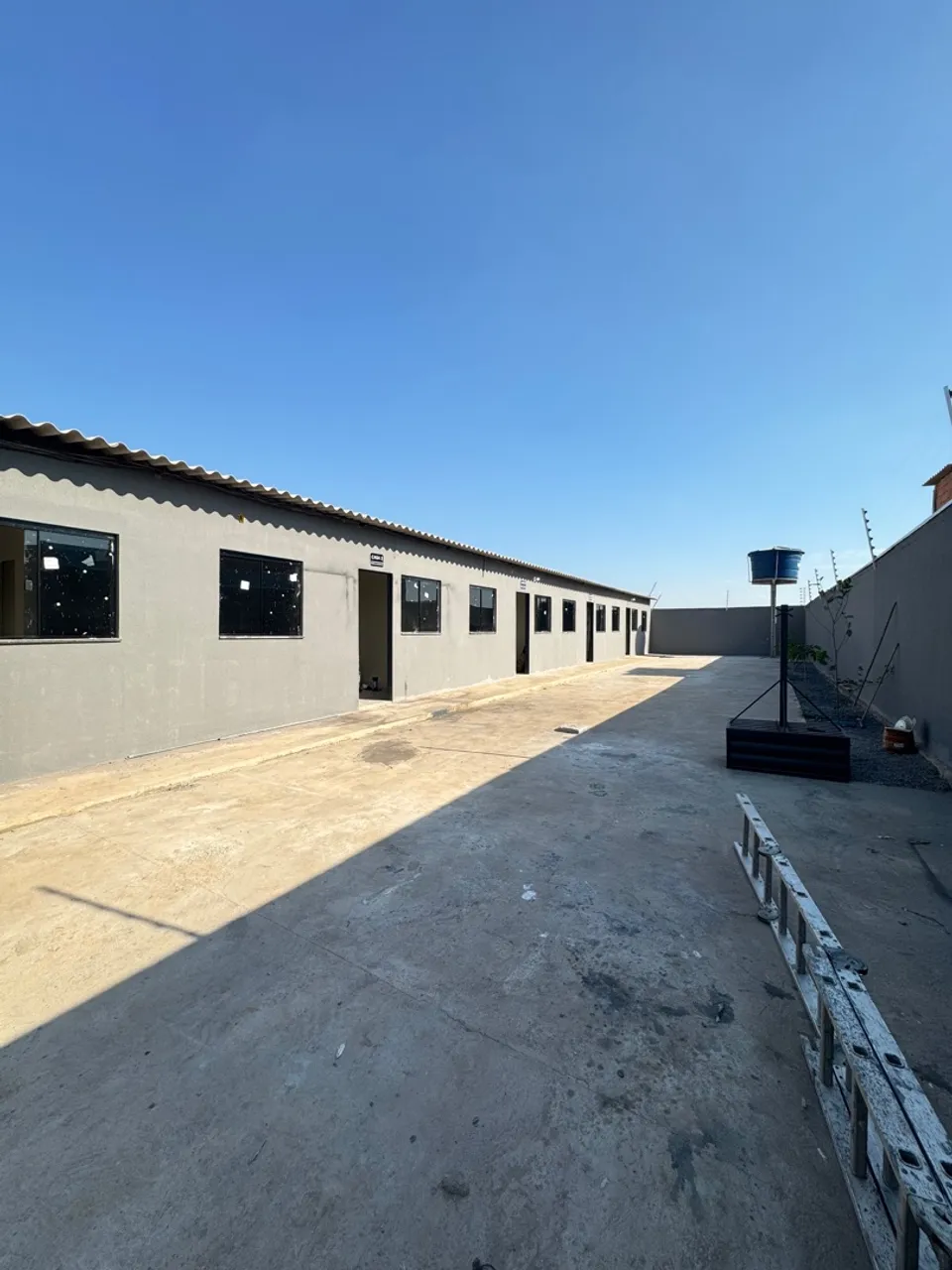 ALUGO CADA RESIDENCIAL FECHADO