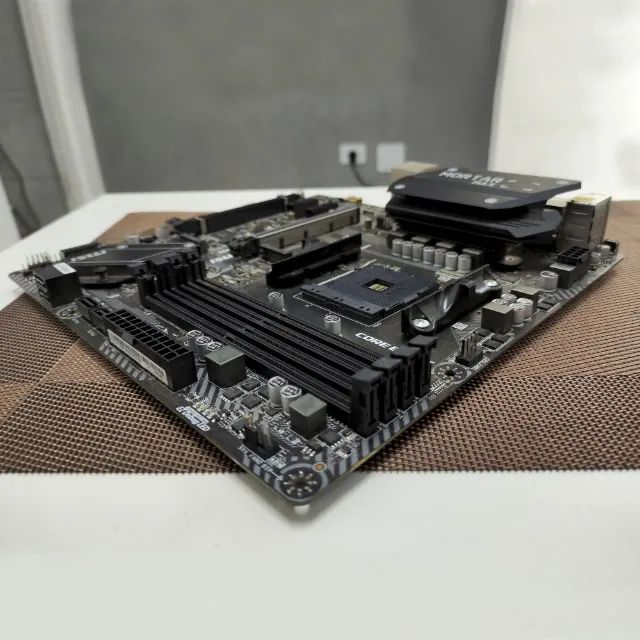 Placa Mãe MSI b450m Mortar Max - C/ defeito - Foto 4