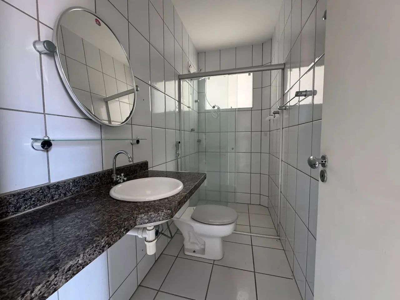 EXCELENTE CASA EM COND. DE ALTO PADRAO NO OLHO D AGUA, PX PRAIA LITORANEA, CASA DUPLEX, NA - Foto 4
