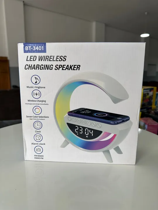 Luminária caixa de som e carregador speaker smart