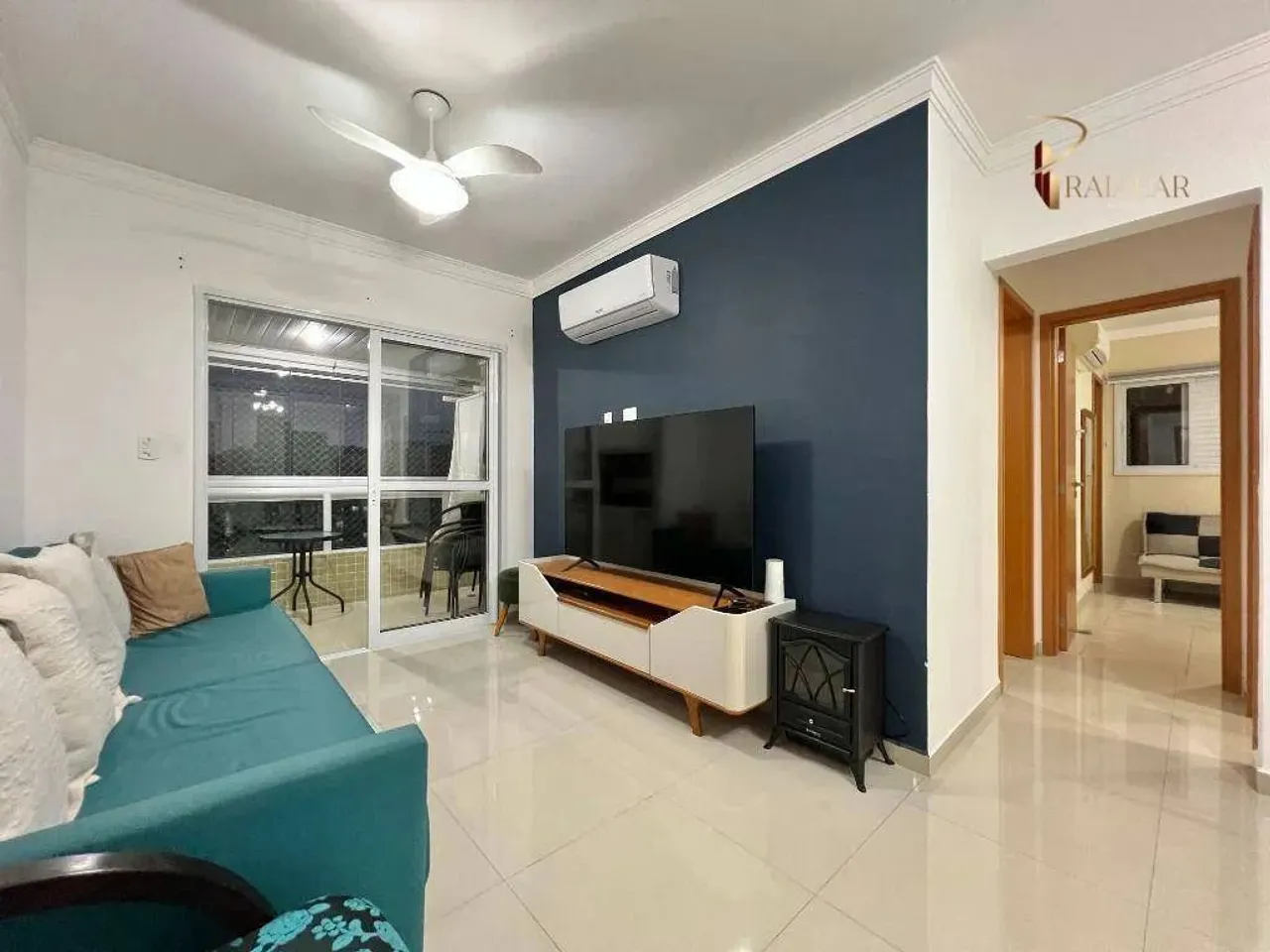 Apartamento à Venda com 2 Suítes no Canto do Forte Praia Grande/SP