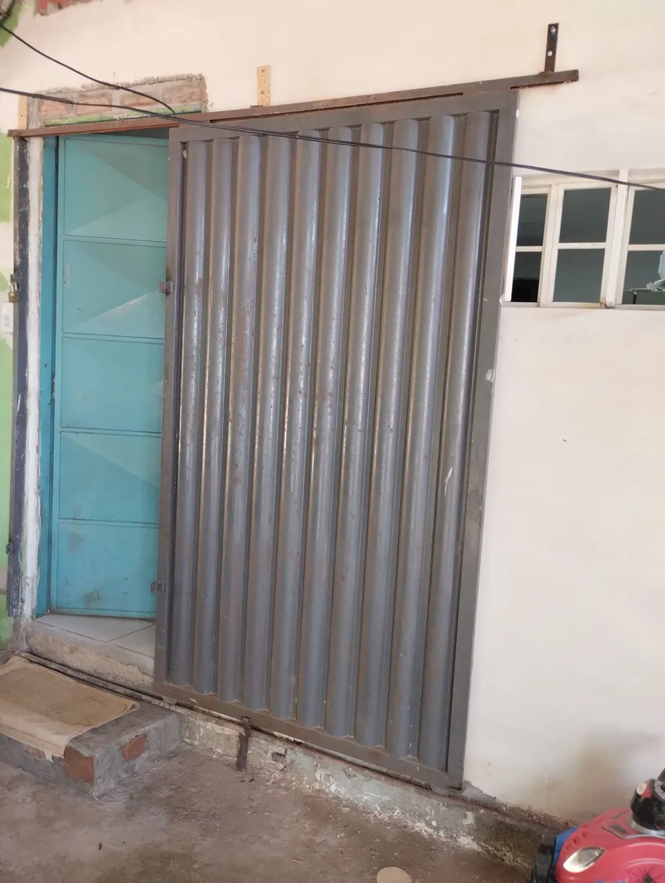Portão de aço deslizante para segurança residencial
