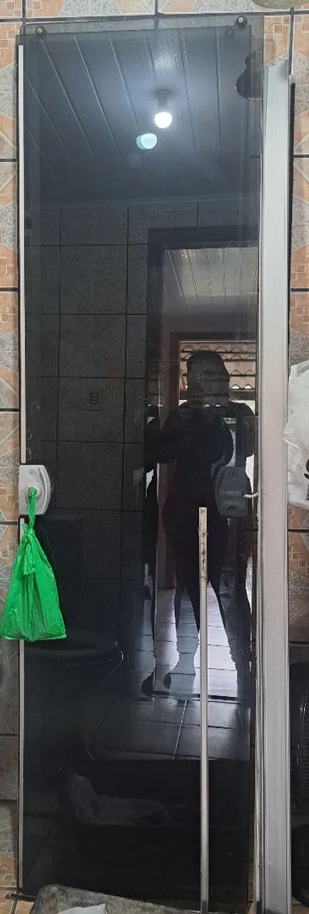 Four-panel Blindex glass door with aluminum frame