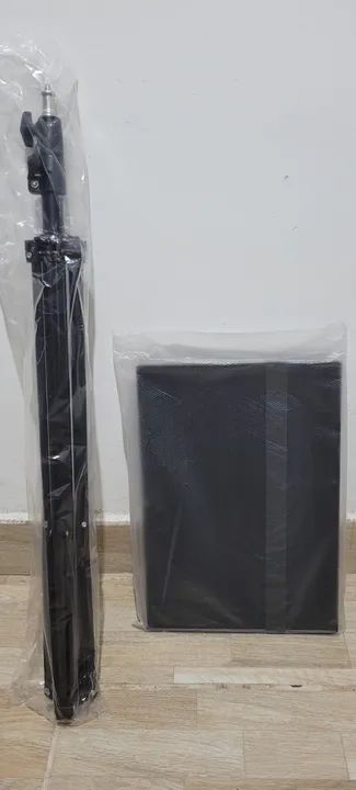 Bandeja com tripé para projetores, laptop, partituras, etc. - Foto 4