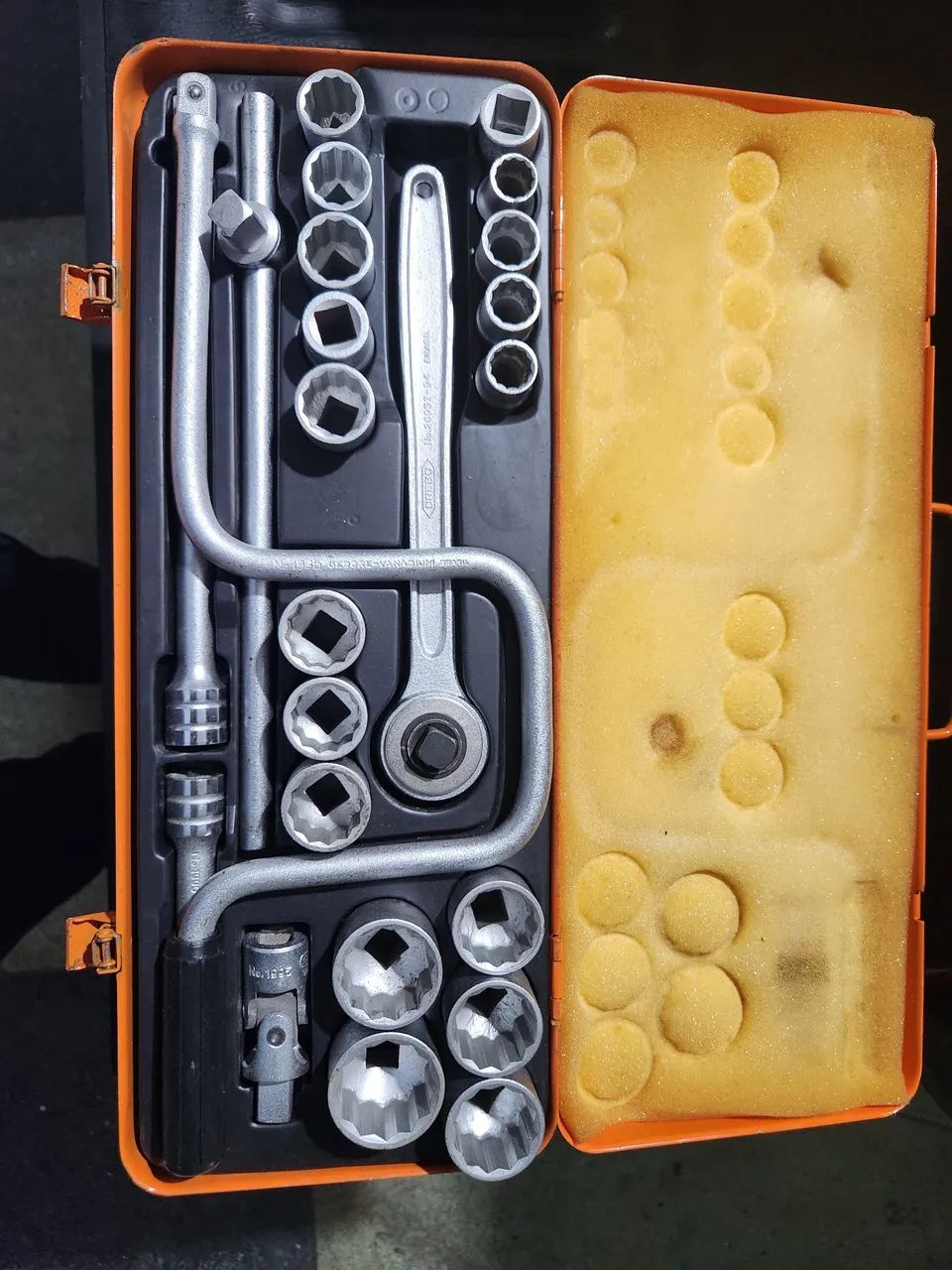 Duas Ferramentas de Mecânica64861428759297121