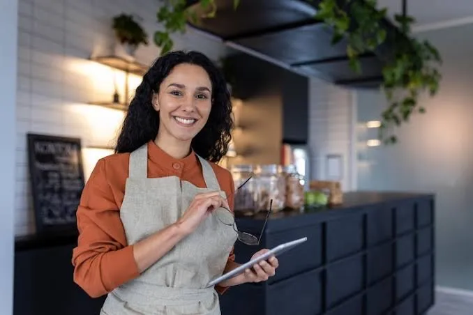 Vaga para atendente em restaurante oriental