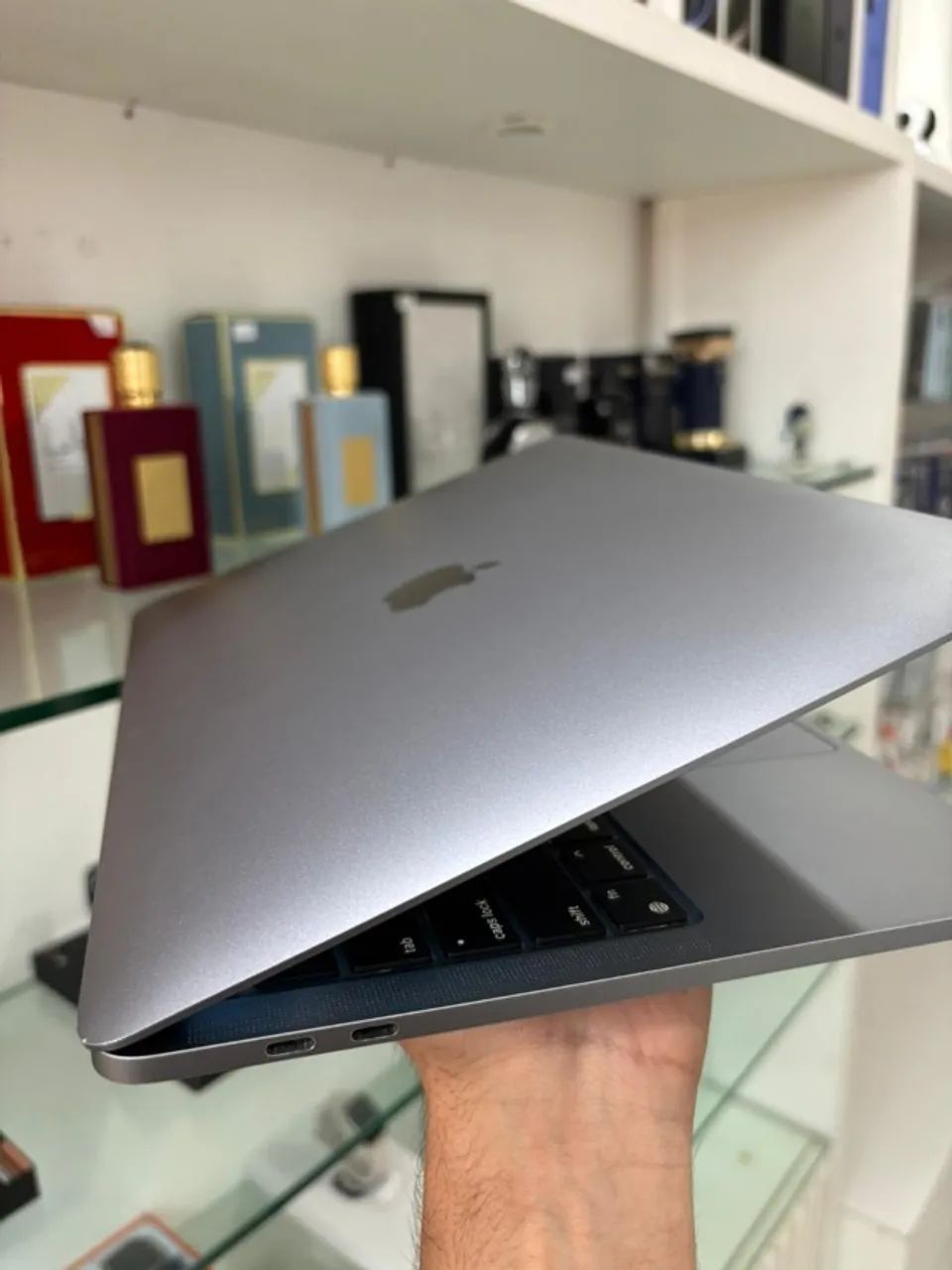 Macbook Pro M1 2020 Touch Bar 8/256Gb - Notebooks - Parque