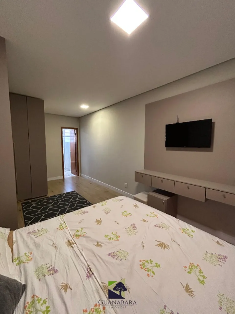 Sobrado no Condomínio Villaggio San Marino | 3 Quartos | Mobiliado | 183m²