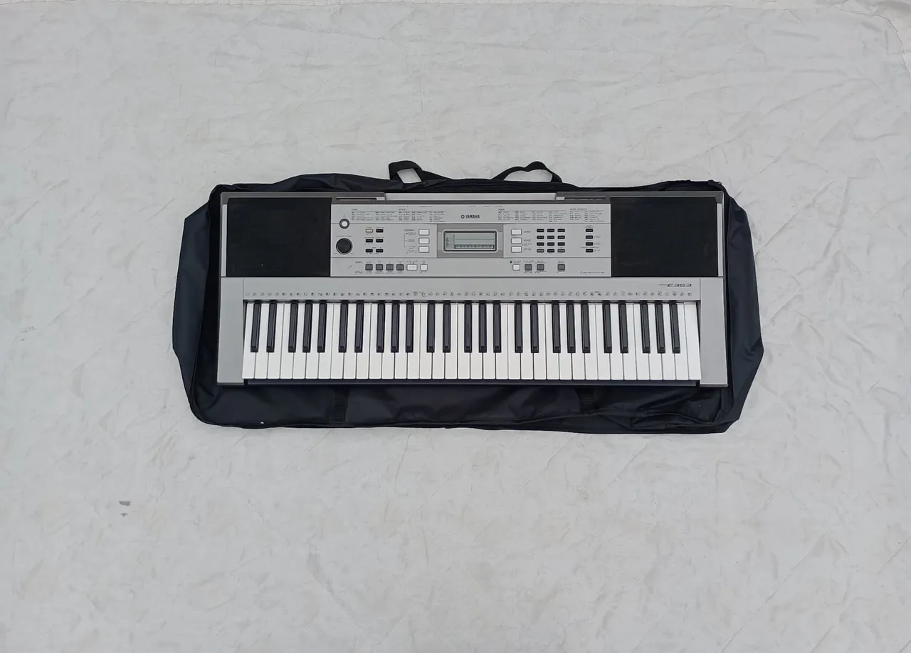 Teclado Yamaha E353