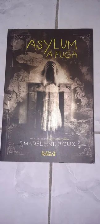 Livro Asylum A Fuga