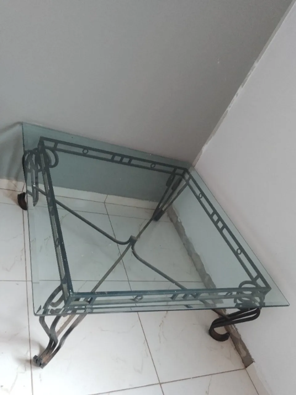 Mesa de centro de vidro