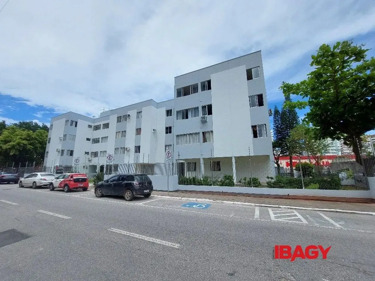 Excelente Apartamento 3 dormitório(s) em Kobrasol - São José