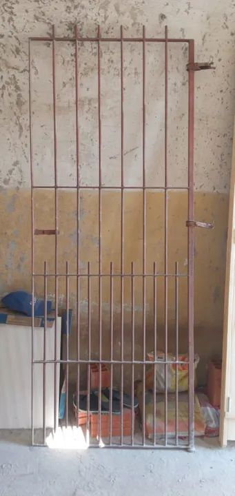 Portão de ferro maciço _ Usado em ótimo estado e Grade para janela