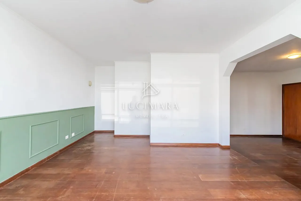 APARTAMENTO com 4 dormitórios à venda com 250m² no bairro Água Verde - CURITIBA / PR