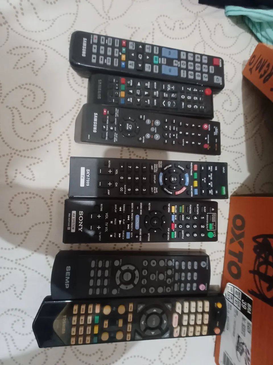 Controles remoto. 