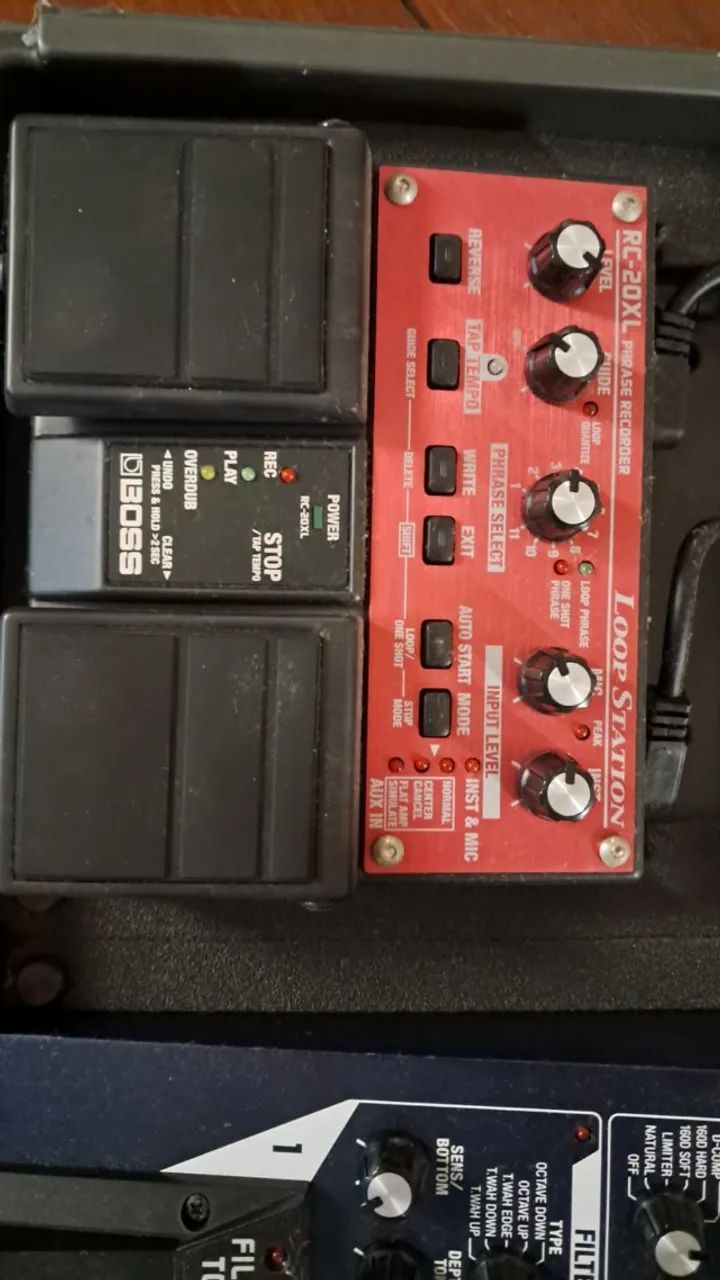 Pedal de efeito Boss RC Loop Station RC-20 vermelho - Instrumentos
