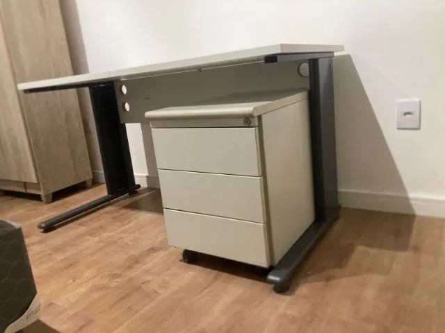 Mesa Escritório + Cômoda Gaveteiro Usados para Trabalho Home Office