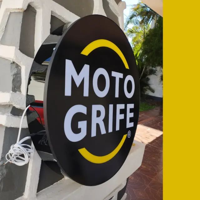 Luminoso Para Fachada em ACM com Iluminação interna 