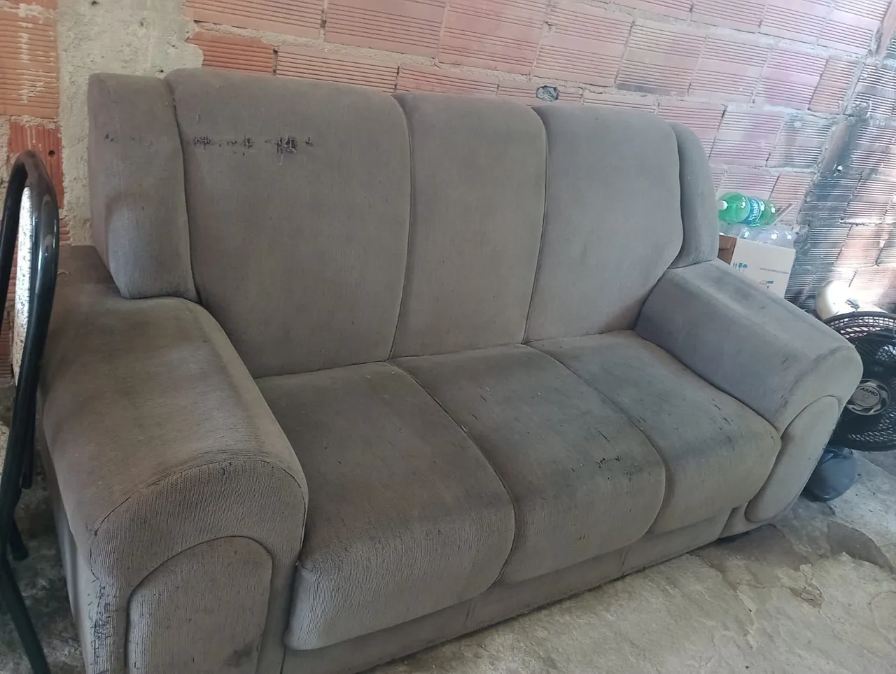Sofá confortável e moderno