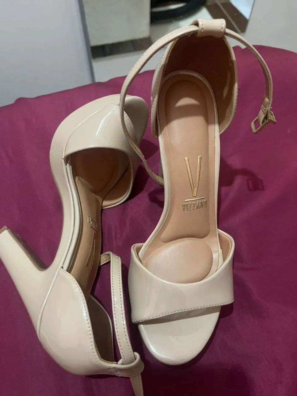 Sapato alto novo nunca usado. - Foto 2