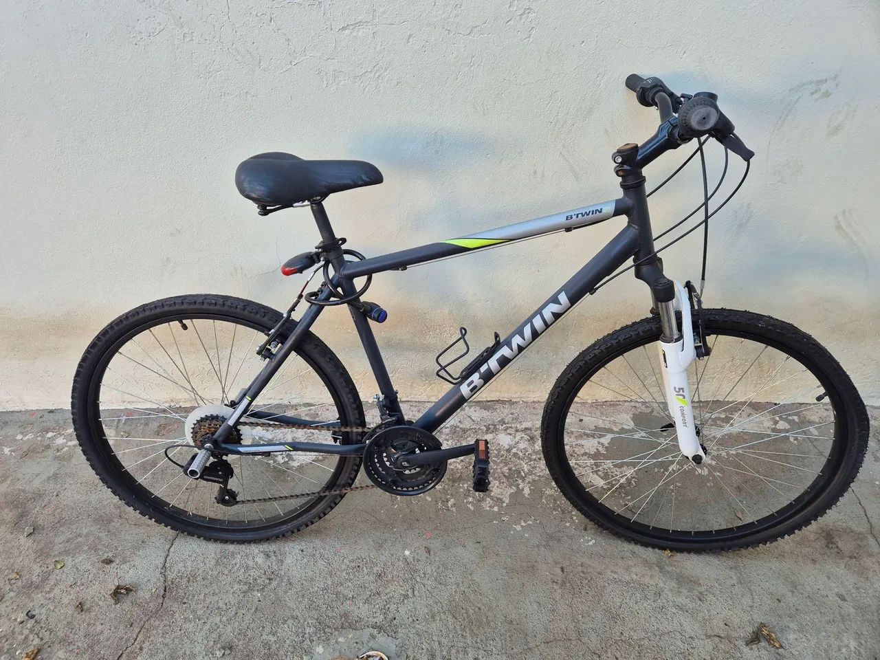 Bicicleta aro 26 BTWIN 120 PRETA 